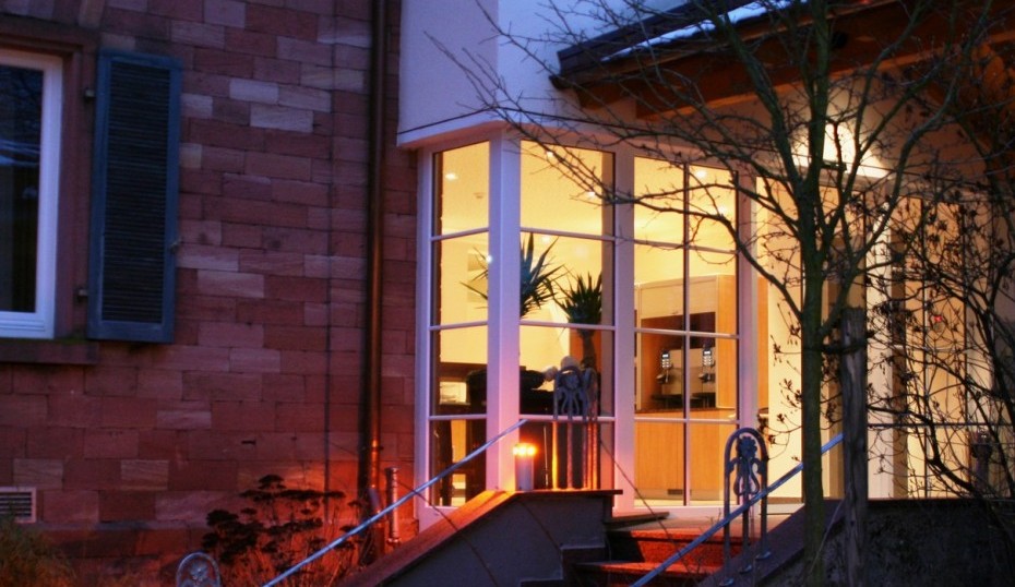 Neubau-Tagungsraeume-Tagungshotel-Hotel-Lamm-Heimbuchenthal-Eingang2