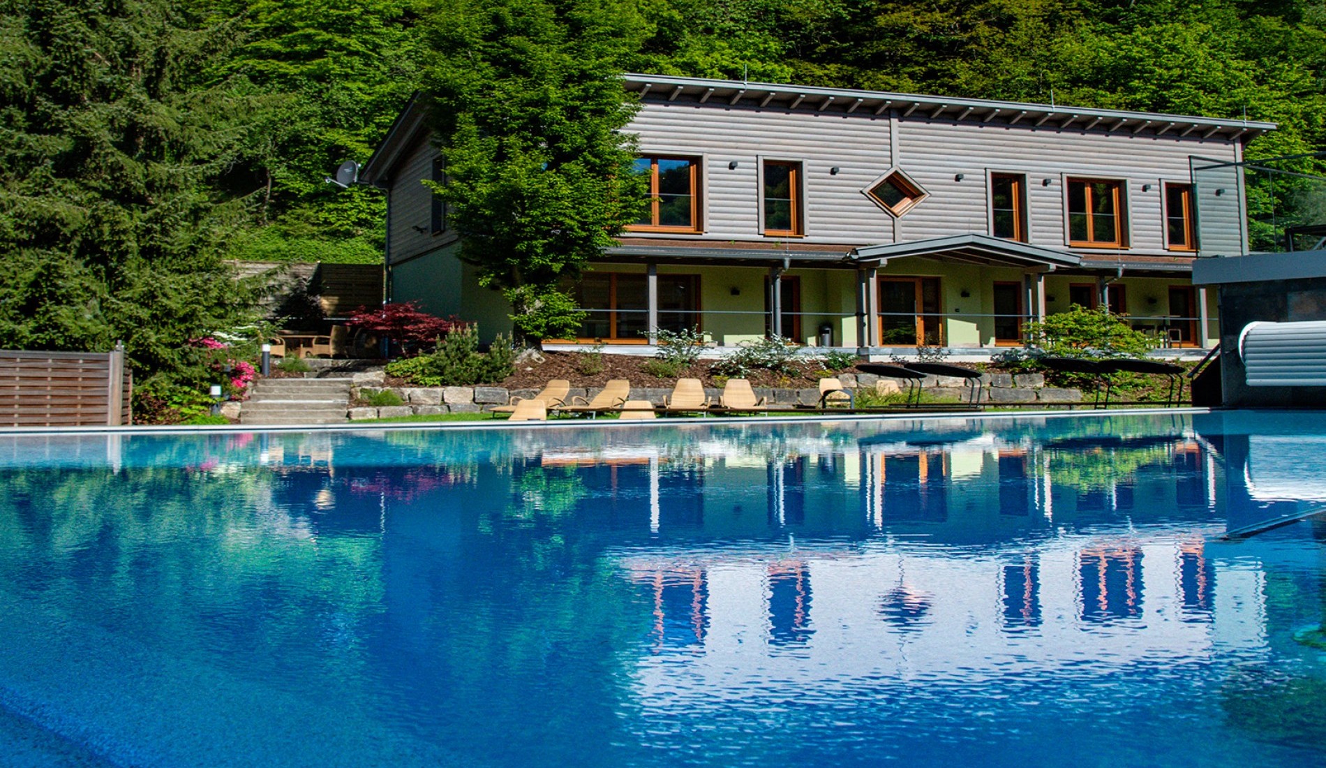 ElsavaSpa_Poolansicht