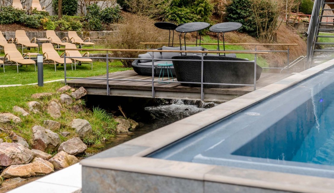 Wellnessgarten Pool Impressionen