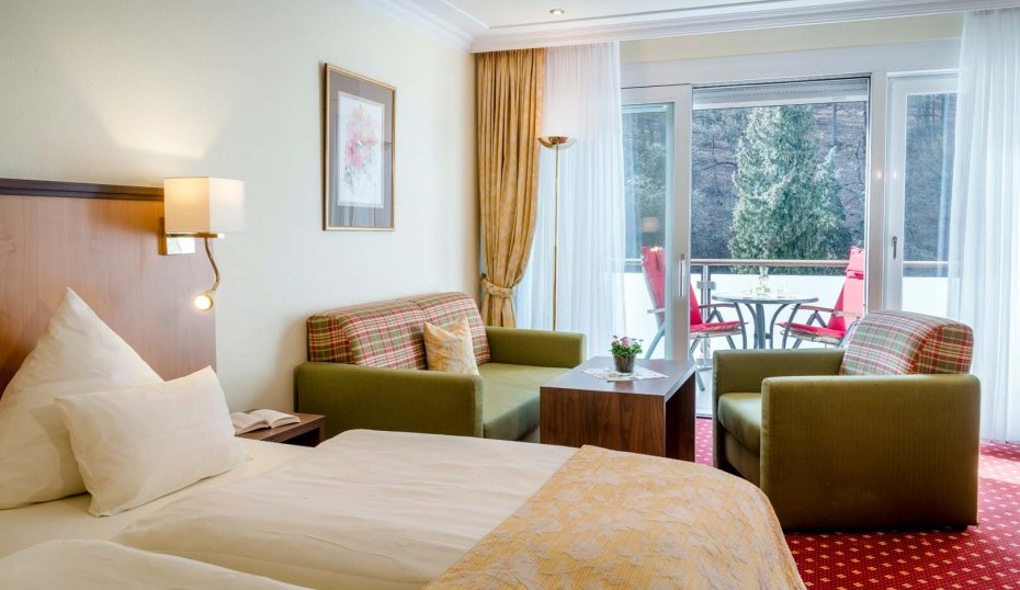 Zimmer Deluxe Deluxezimmer Palais Sitzecke Balkon